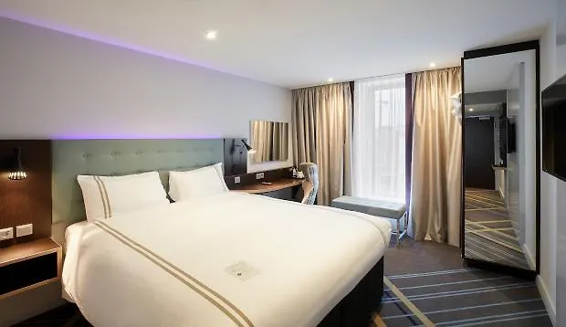 Premier Inn Hamburg City 3*,